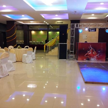 Oyo 1227 Hotel Rousha Inn Ghaziabad Exterior foto