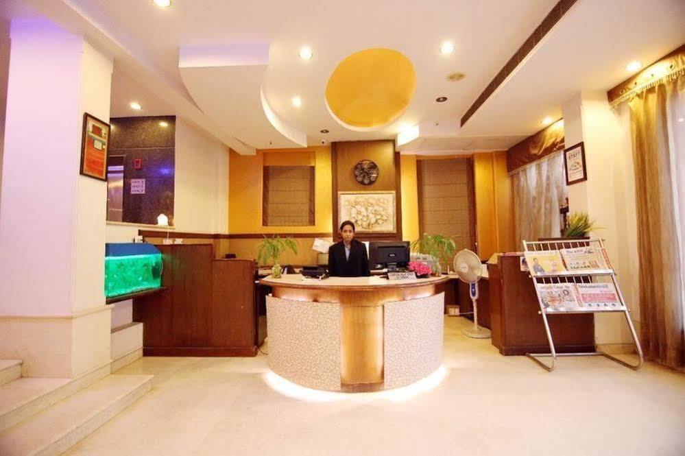 Oyo 1227 Hotel Rousha Inn Ghaziabad Exterior foto